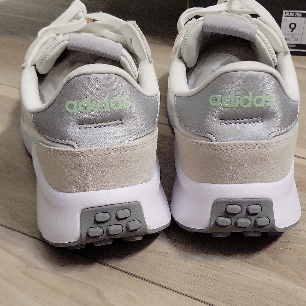 Adidas Cream and Gray Running Shoes - Picture 4 of 6